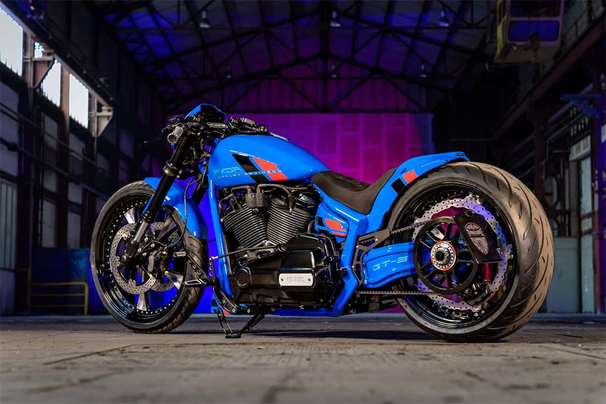 Customized Harley-Davidson FXDR im stylishen Racing-Look