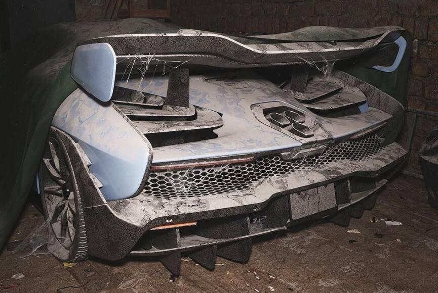 Supercar Lost Place