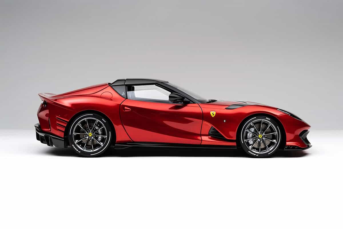 Über 300 Stunden Arbeitszeit stecken in dem limitierten Ferrari von Amalgam Collection