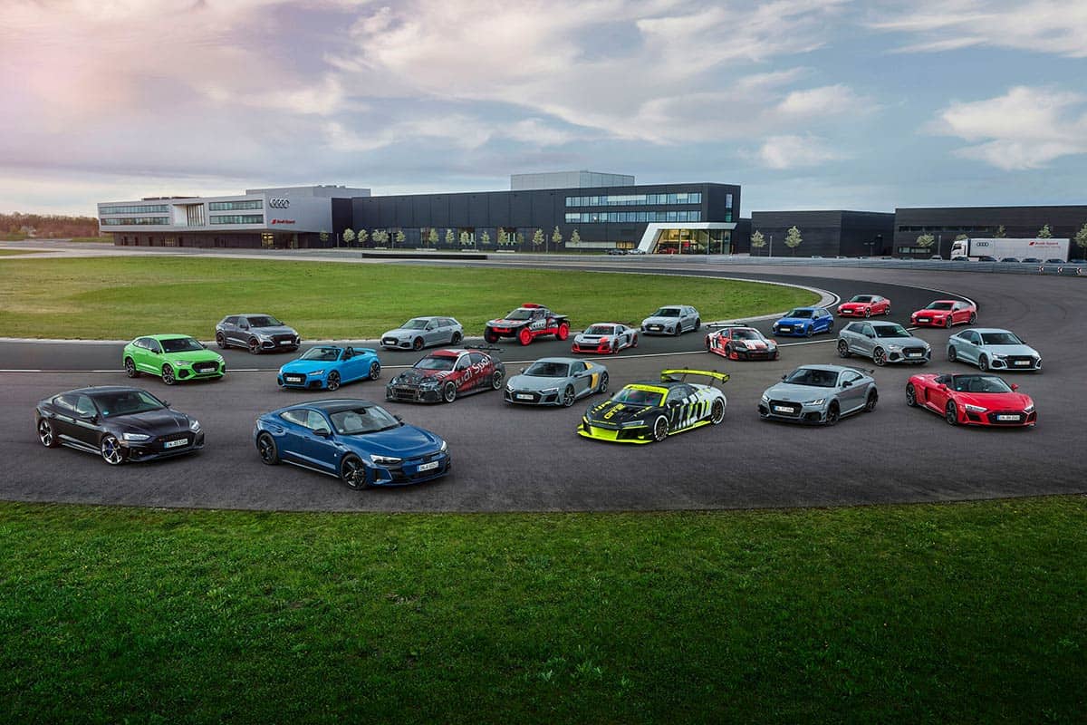 Die Audi Sport GmbH in Neckarsulm präsentiert sich mit vielen glorreichen Fahrzeugen