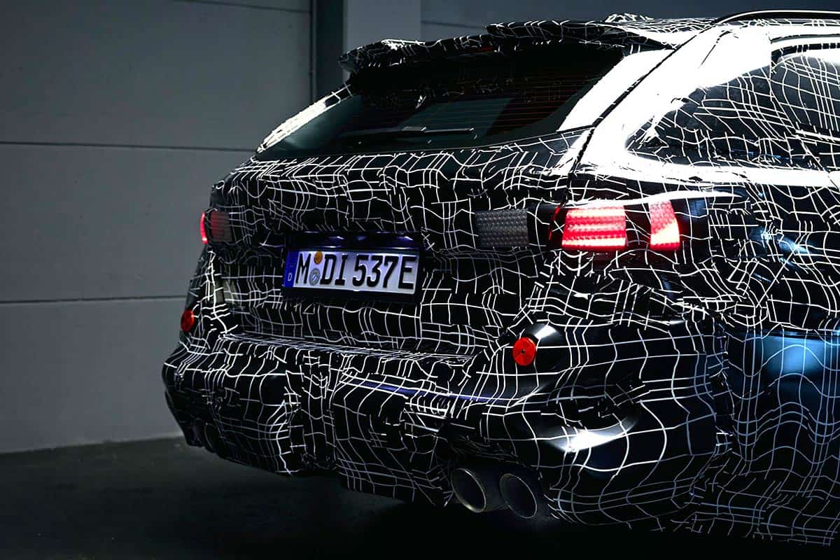 BMW versucht mit der Folierung neuen M5 Touring bis zur Unkenntlichkeit zu tarnen